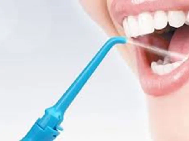 واتر جت دندان : کاربرد و مزایای آن